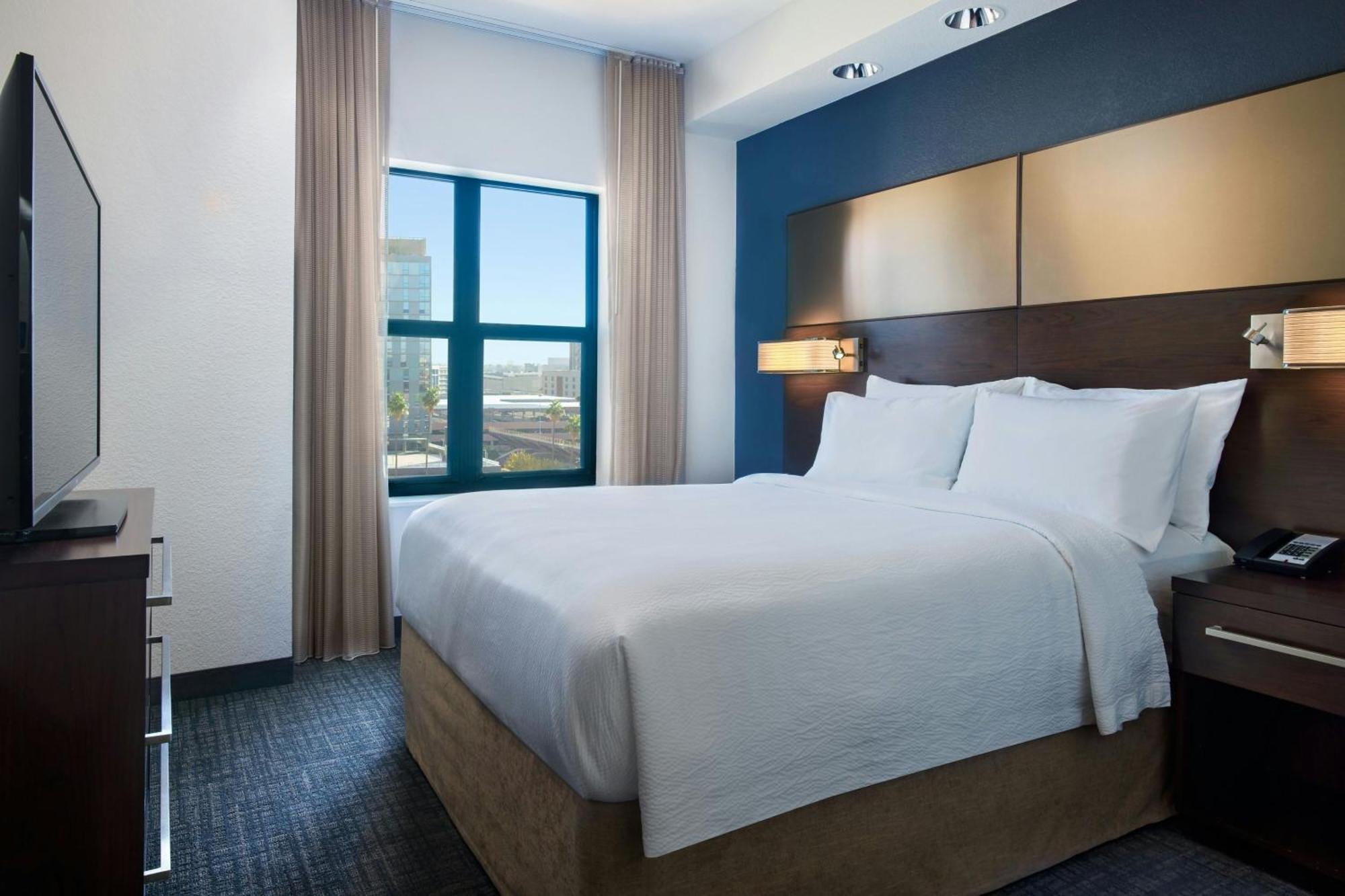 By Marriott Downtown/university Tempe